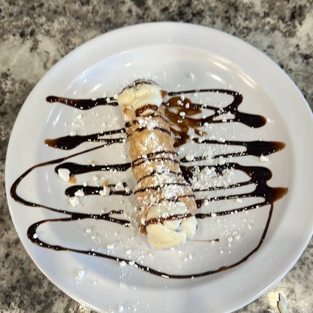 Cannoli.